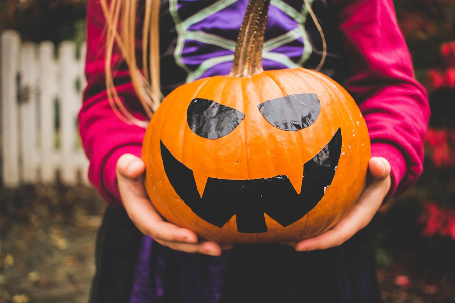 •successful-families-together-halloween-activities-900×600